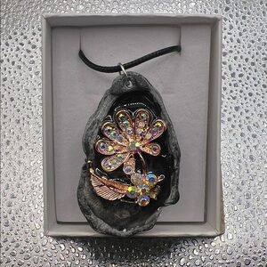 https://di2ponv0v5otw.cloudfront.net/posts/2025/12/03/69304c025df8e789a8af152e/s_69304c0624d2e798e1fc6083.jpg