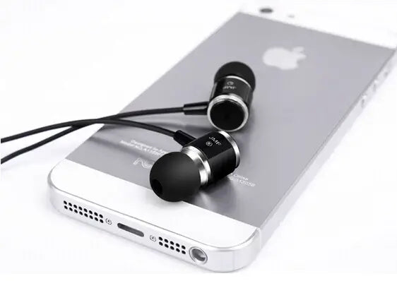 Super Bass Earphone For IPhone 5 5S 4 Samsung with black design on a silver phone