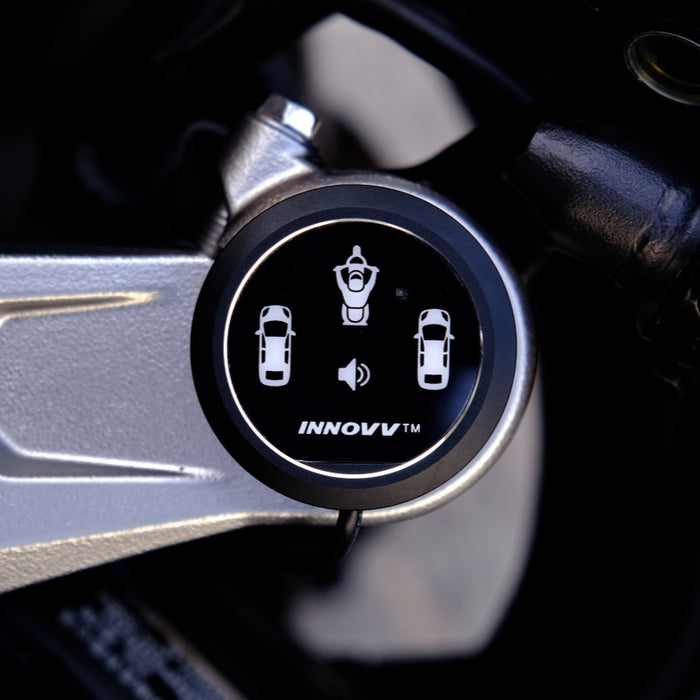 INNOVV ThirdEYE Motorcycle BSD display mounted on motorcycle handlebar